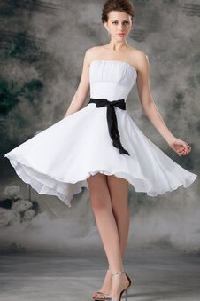 Robe demoiselle d'honneur avec ruban ruché au niveau de genou de bustier avec chiffon