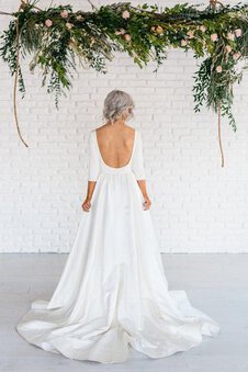 Robe de mariée plissage attirent mode de traîne moyenne de col haut