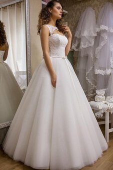 Robe de mariée mode luxueux populaire solennel sage naturel