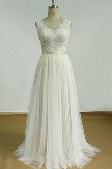 Robe de mariée avec sans manches v encolure sans dos avec décoration dentelle avec ruban