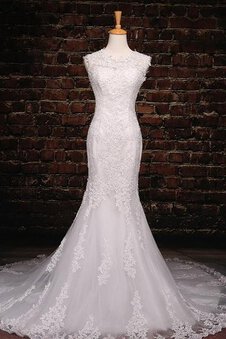 Robe de mariée naturel arrivée au mollet epaule nue encolure ronde avec perle