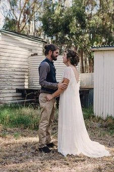 Robe de mariée informel delicat de traîne moyenne lache en dentelle