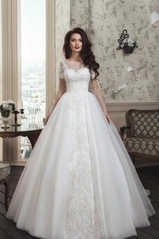 Robe de mariée avec décoration dentelle en tulle col en forme de cœur boutonné a-ligne