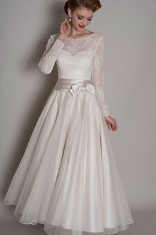 Robe de mariée simple à la mode classique avec nœud à boucles jusqu'au mollet