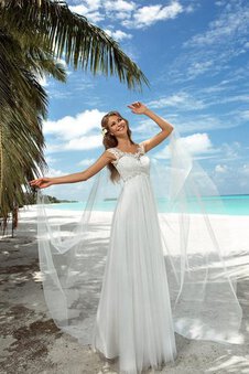 Robe de mariée avec lacets avec décoration dentelle avec perle au bord de la mer ligne a