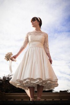 Robe de mariée modeste en 3/4 manche ligne a de col haut lache