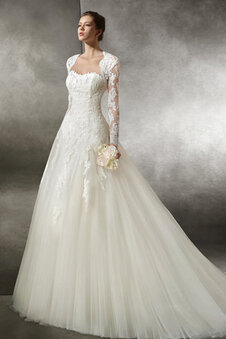 Robe de mariée noble elegante exclusif romantique distinguee