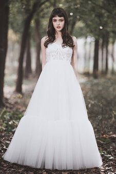 Robe de mariée cordon manche nulle avant-gardiste vintage romantique