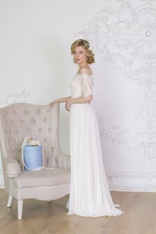 Robe de mariée distinguee epaule nue a-ligne de col entaillé de traîne courte