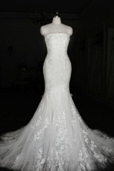 Robe de mariée trou serre fermeutre eclair bandouliere spaghetti de sirène en tulle