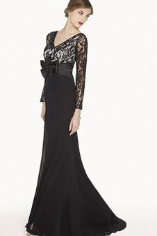 Robe de bal classique v encolure avec chiffon avec ruban avec manche longue