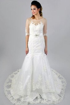 Robe de mariée naturel avec manche 1/2 avec décoration dentelle col u profond avec lacets