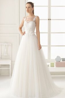 Robe de mariée simple longue en tout plein air de traîne moyenne en dentelle