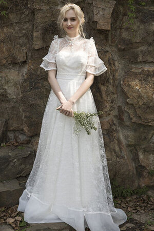 Robe de mariée avec décoration dentelle avec zip ligne a rêveur naturel