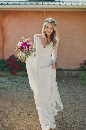 Robe de mariée attirent intemporel trou serre textile en tulle v encolure