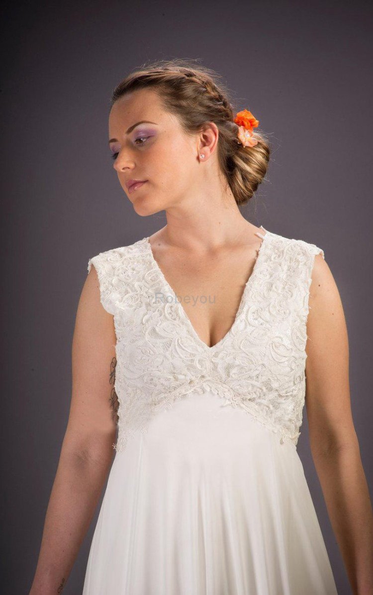Robe de mariée à la mode avec chiffon longueur au ras du sol vintage discrete
