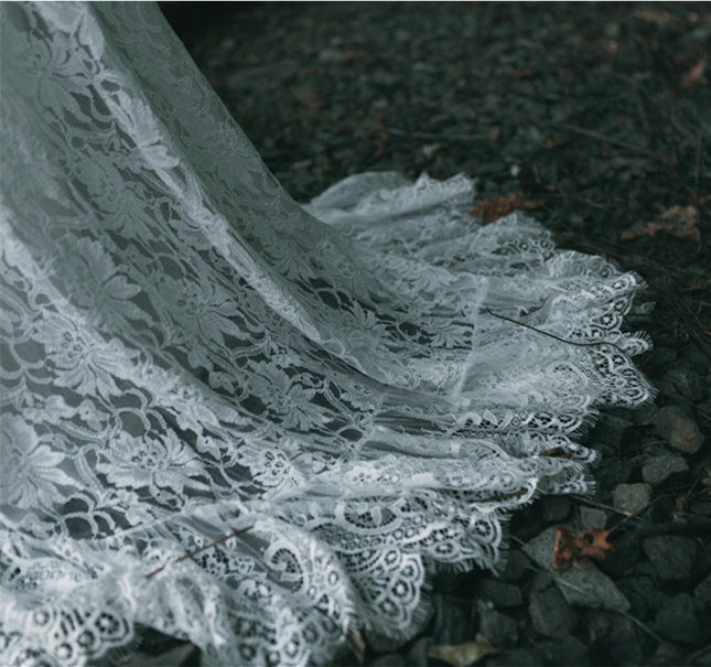 Robe de mariée avec zip enchanteur en satin extensible au niveau de cou a plage