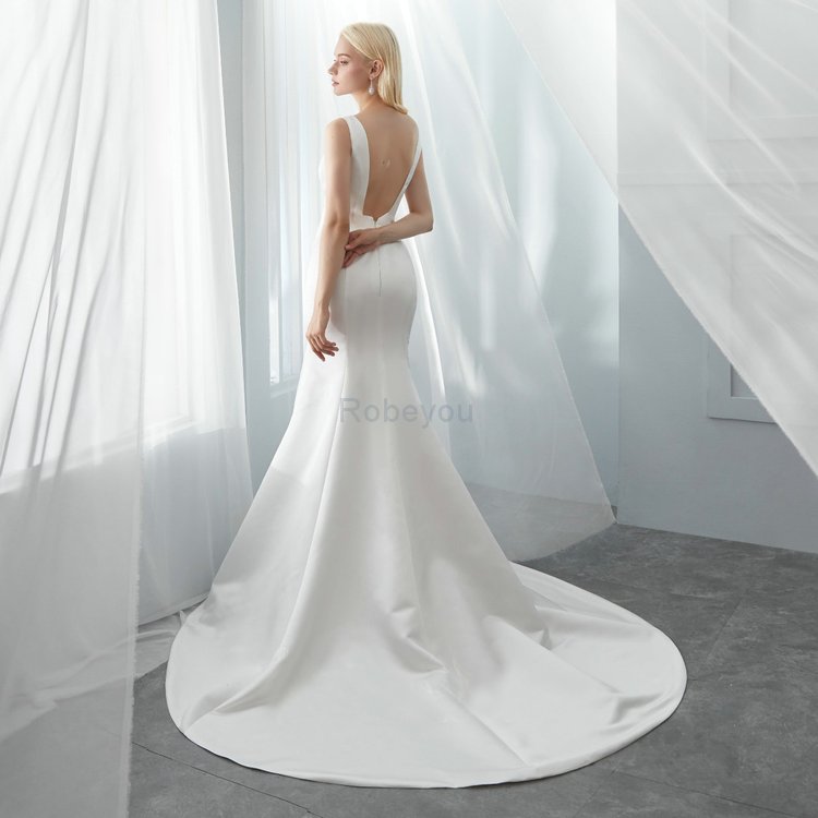 Robe de mariée décolleté dans le dos joli de traîne moyenne avec zip longue