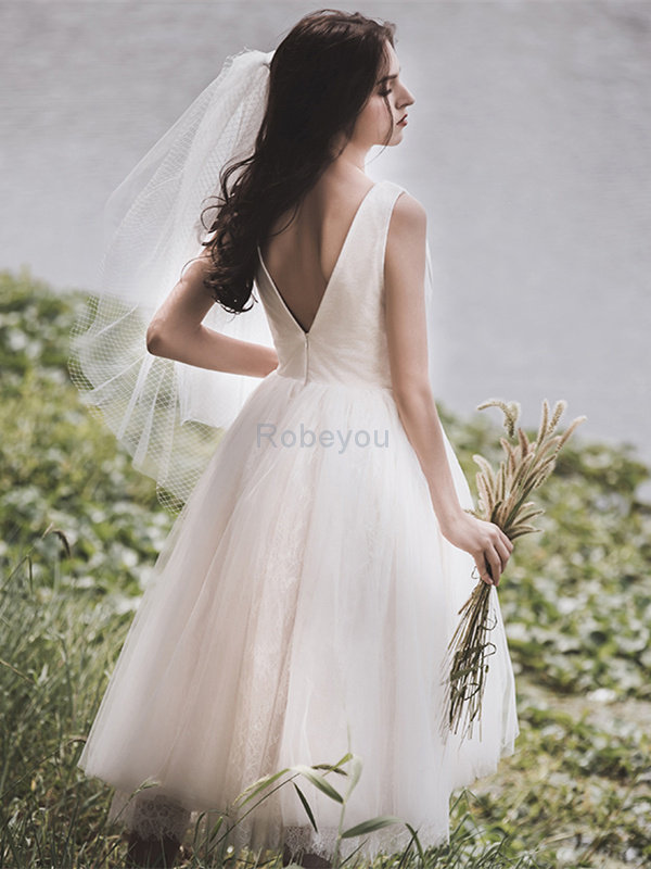 Robe de mariée a plage longueur mollet étourdissant courte romantique
