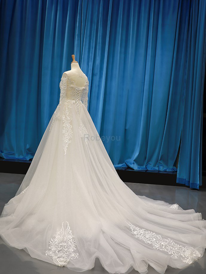 Robe de mariée énergique textile en tulle avec manche longue longue discrete