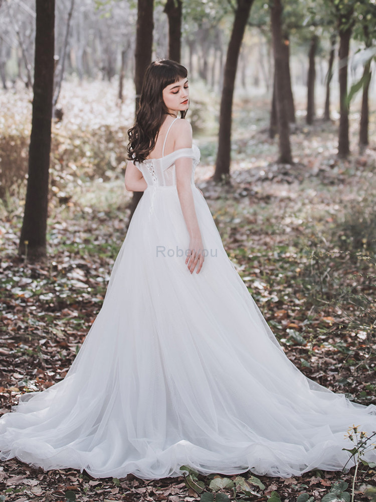 Robe de mariée au jardin chaming ligne a solennelle romantique