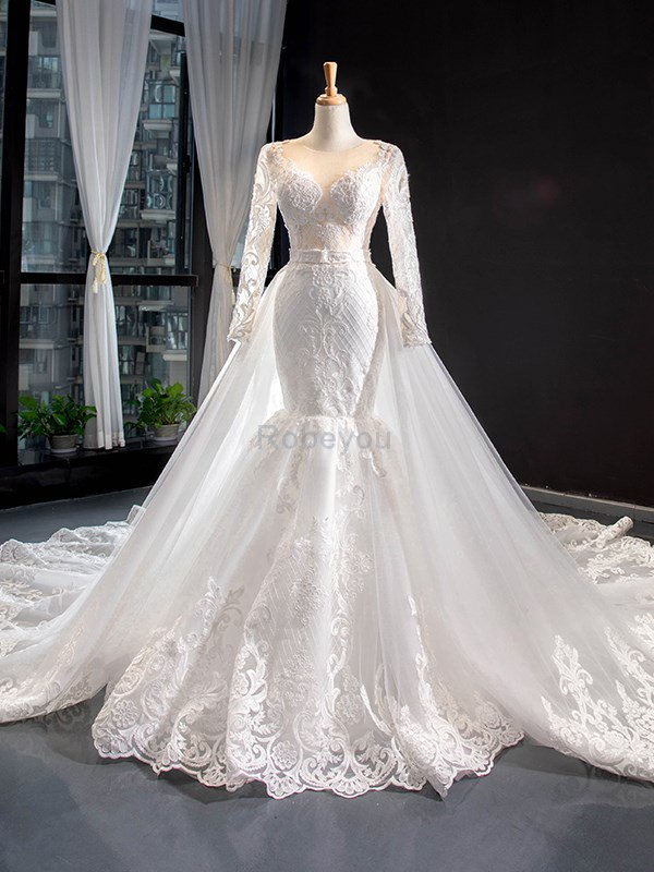 Robe de mariée onirique avec manche longue formelle naturel delicat