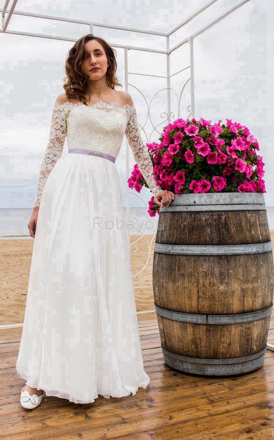 Robe de mariée avec manche longue appliques avec ruban ligne a en plage