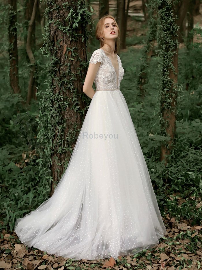 Robe de mariée brillant à la mode vintage romantique naturel