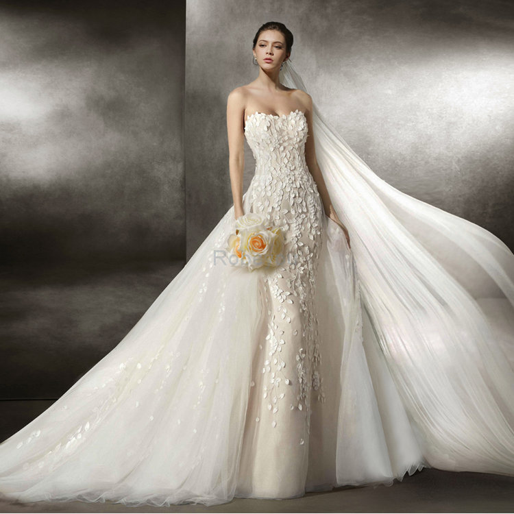 Robe de mariée textile en tulle avec sans manches brillant a eglise luxueux