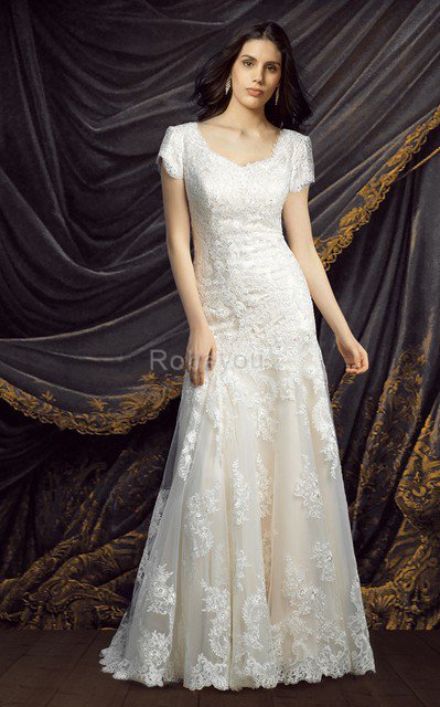 Robe de mariée chic romantique delicat vintage modeste