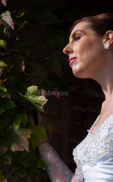 Robe de mariée vintage a-ligne avec perle textile taffetas lache